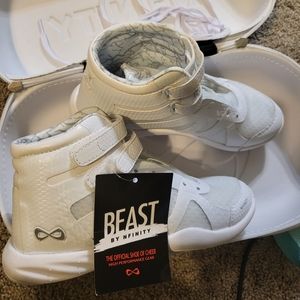 Nfinity cheer shoes